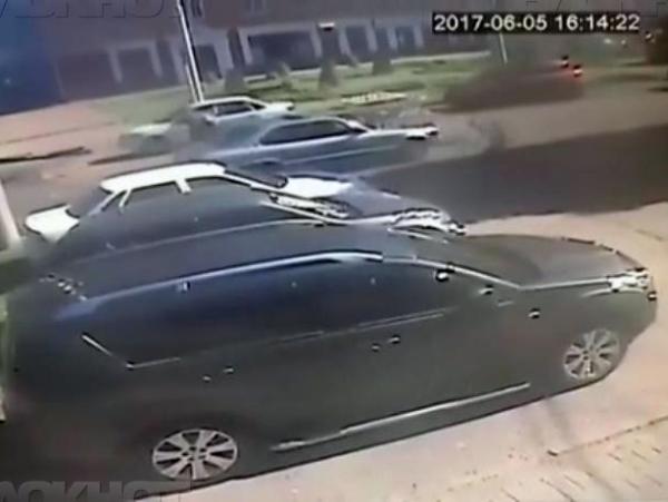 В Ставрополе автомобиль BMW сбил школьниц